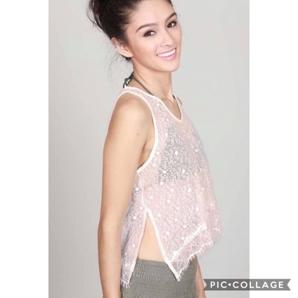 POL Lace Crop Top - Picture 3 of 3